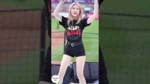 Чирлидер Lee Geumju