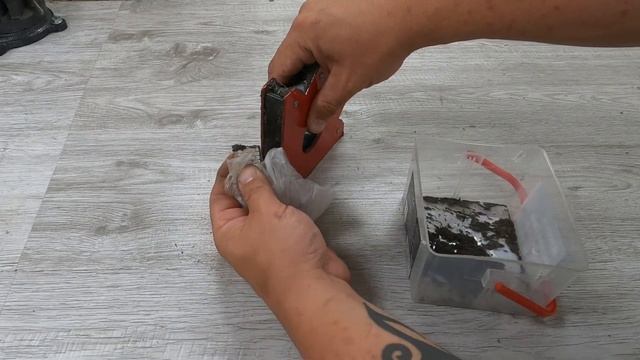How to Clean Welding Magnets From Metal Shavings Very Easy смотреть онлайн