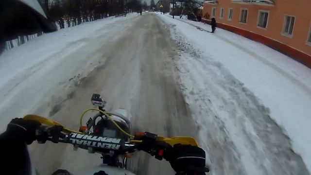 Лайт эндуро. 31 декабря. Скользко. Шипы не спасают смотреть онлайн