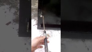 Простой упор для гаражных ворот.