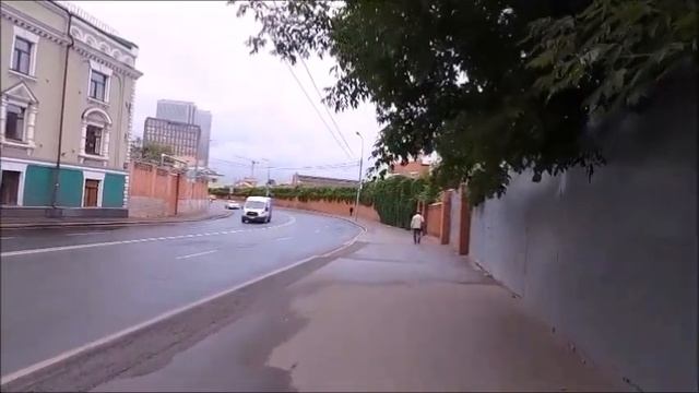 у метро "Белорусская" (кольцевая)