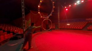 Дрон дрессируют в цирке съемка с FPV дрона [FPV DRONEUFA]