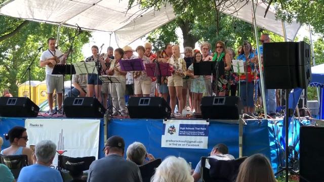 Marietta Ukulele Choir - Country Roads смотреть онлайн