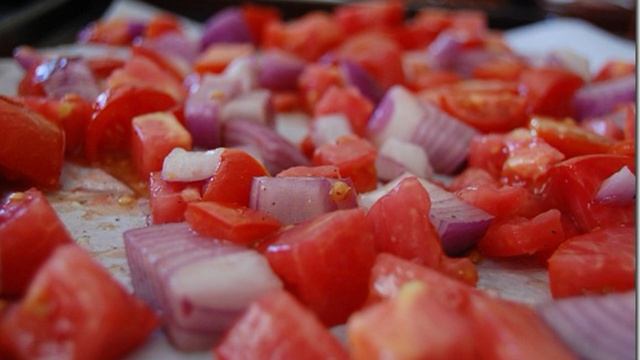 Простой салат из баклажанов