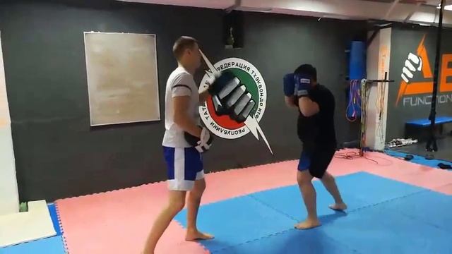 "проект стань человеком" выпуск 4 Тайский бокс "БЕЛЫЙ БАРС" Набережные Челны смотреть онлайн