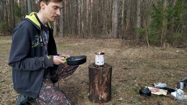 ПВД. Готовлю на самодельной щепочнице. Пытаюсь пройти к месту под землянку. Река разлилась смотреть онлайн