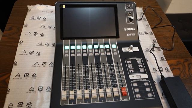 Yamaha DM3S 22-Channel Digital Mixer - Unboxing und erster Eindruck смотреть онлайн