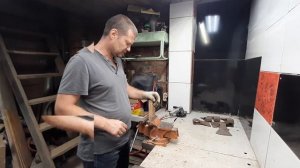 Н-салдинский металлозавод/металлургический завод. Клейма на топорах