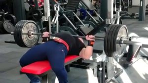Олег Перепеченов жим 190 на 10 раз