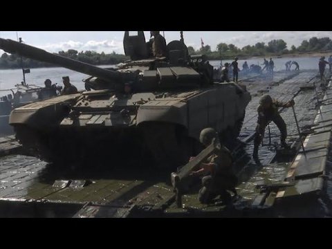 Переброска танков через Оку: кадры конкурса «Открытая вода» под Владимиром