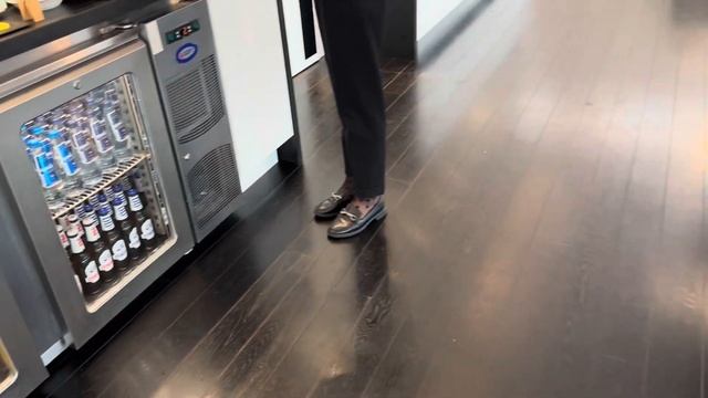 Варшава?Утро,как сварить кофе?Опять туплю,завтрак включен?? смотреть онлайн