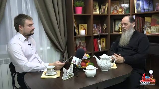 Как подавать милостыню нищим возле церкви