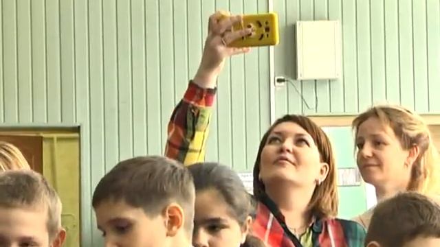 В Конаковской гимназии отметили «День домового» смотреть онлайн