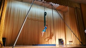 Воздушная гимнастика на полотнах