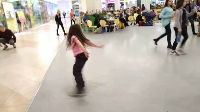 Брейк данс батл от Лилии Юнусовой смотреть онлайн