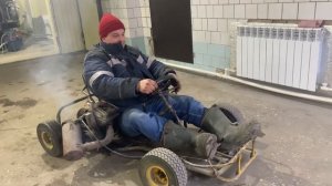 Подготовка советского картинга к заезду. Дрифт на снегу.