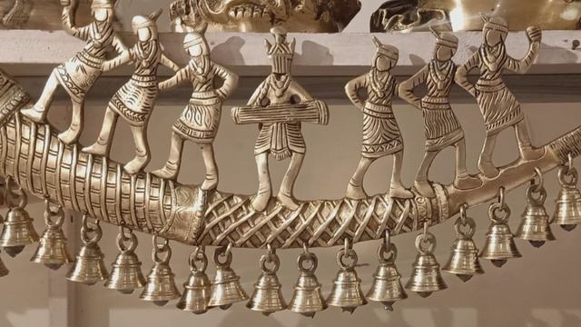 Beautiful wall hanging showpiece in Brass Metal place your order with khesarig.com смотреть онлайн