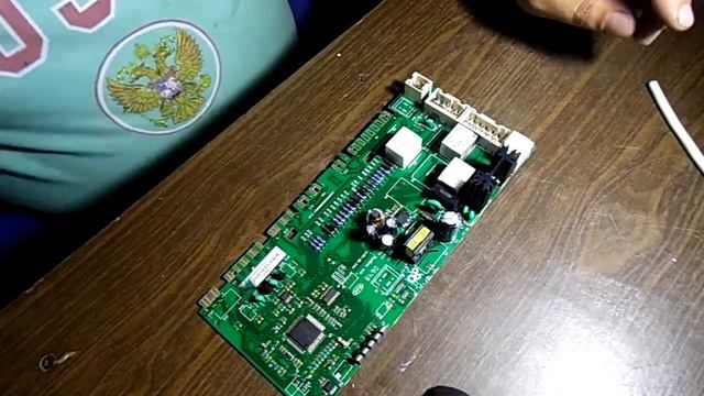 Ремонт модуля управления стиральной машины INDESIT. Скачут напряжения питания. смотреть онлайн
