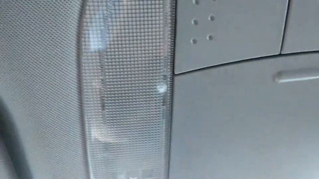 Очень яркий свет в салоне автомобиля. На Тойоту Короллу, 2010 года. смотреть онлайн