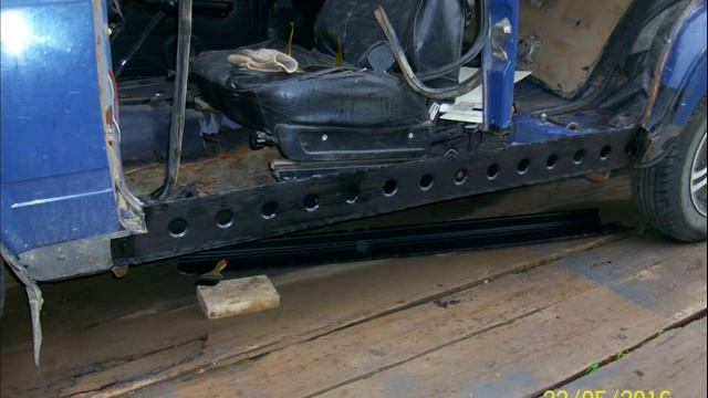 Демонтаж сидений для обеспечения доступа