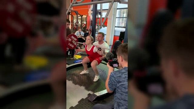 VLOG|соревнования по пауэрлифтингу|взяла КМС?|присед 97,5 кг в 16 лет|Кубок Урала и Сибири смотреть онлайн