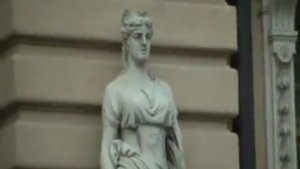 Я уехал в Петербург