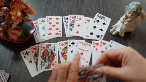 Какие счастливые перемены в любви и в отношениях на пороге? Гадание на любовь на игральных картах.