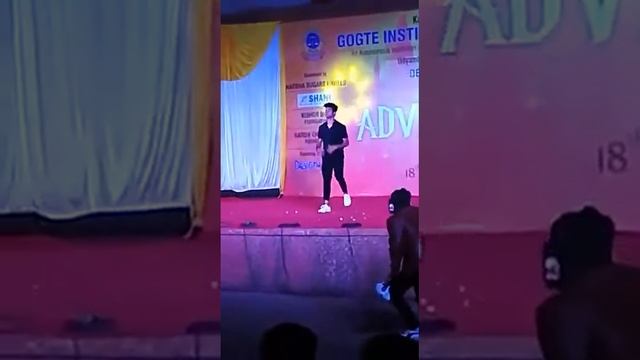 Ravi sir ( Harry master ) on spot dance in belgaum GIT clg on audience request ?? смотреть онлайн