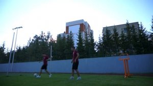 КАК ПЕРЕКИНУТЬ МЯЧ ЧЕРЕЗ СОПЕРНИКА - 5 ПРОСТЫХ СПОСОБОВ