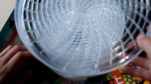 Распаковка — Сушилка для овощей и фруктов Scarlett SC-FD421015