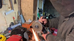 Аккумуляторная болгарка (УШМ) на что она способна? Игрушка или рабочий инструмент?