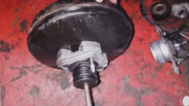 BRAKE SERVO failure the brake pedal has a hard time returning to its position and is somewhat brake смотреть онлайн