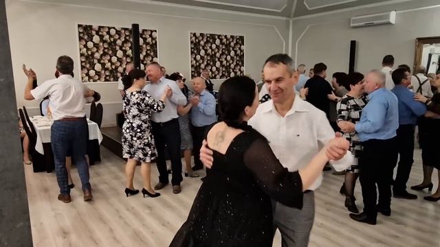 10 lutego 2024 RELACJA NA ŻYWO siostry też ostro ruszyły w tany! смотреть онлайн