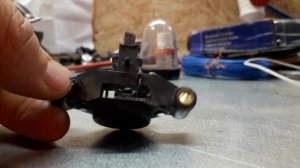 Как повысить напряжение генератора на УАЗ Патриот. Как работает регулятор напряжения.