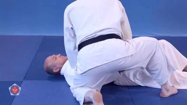 Kata gatame (ката гатамэ) Техника сковывающих действий на кю 4(оранжевый пояс) дзюдо смотреть онлайн