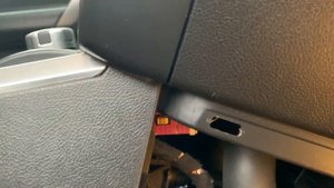 Снятие с паркинга Freelander 2 при разряженном аккумуляторе