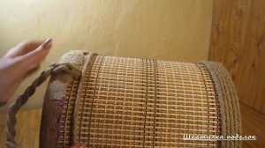 Не стала выбрасывать ведро после ремонта, сделала из него корзину для белья. Поделки своими руками.