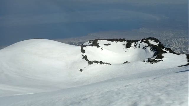 На вершине вулкана Богдан Хмельницкий о. Итуруп смотреть онлайн