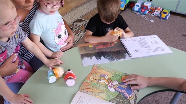 Фрагмент занятия по речевому развитию. Сказка "Колобок" смотреть онлайн