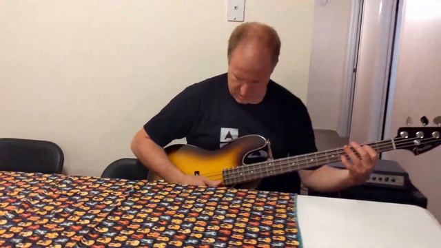 Unboxing a Fender Aerodyne Jazz Bass (from the kids' point of view) смотреть онлайн