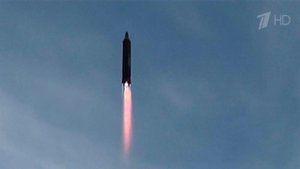 КНДР запустила межконтинентальную баллистическую ракету