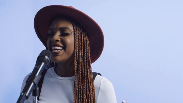 Shaun Ashleigh Thompson - I'M FREE смотреть онлайн