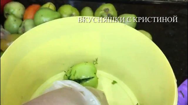Что  же делать с зелеными помидорами . Квашеные зеленые помидоры в собственном соку.