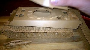 Сборка немецкого танка Королевский Тигр "ЗВЕЗДА" 1\35 ШАГ 1.