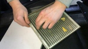 Замена воздушного фильтра отопителя Тойота Харриер. Replacement of  Toyota Harrier heater air filter