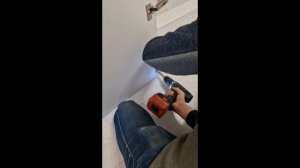 Установка встроенного распашного шкафа в нишу