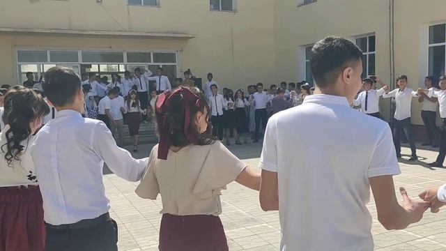 45-Maktab songi qongiroq 45-Мактаб сонги к,онгирок, смотреть онлайн