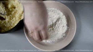 Манные биточки на сковороде. Манные биточки как в детском саду. Домашние рецепты.