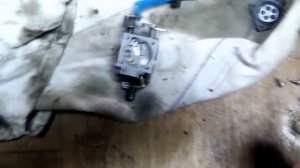 Глохнет бензопила при нажатии на газ