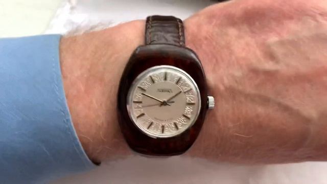 Александр Бродниковский-видеообзор и история часов Ракета 2609.НА в деревянных корпусах ПЧЗ смотреть онлайн